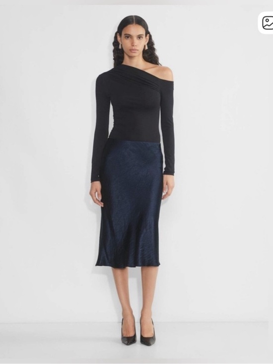 Aritzia Dresses & Skirts - Aritzia Babaton Satin Slip Midi Skirt in Deep Navy